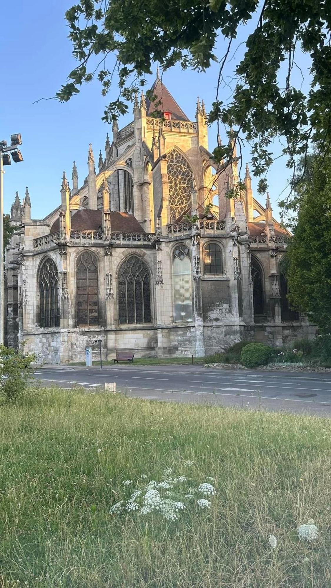Location Appartement Beauvais Zewnętrze zdjęcie